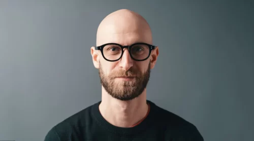 What Are Different Options For Bald Men’s Glasses?